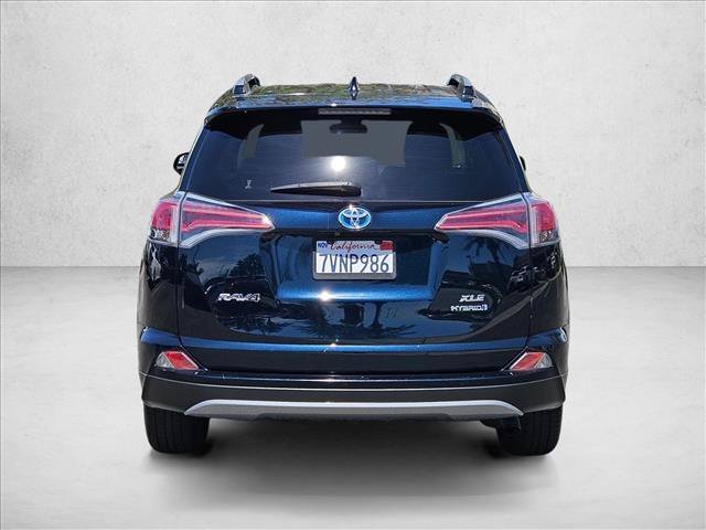 Used 2017 Toyota RAV4 XLE AWD/4WD image 6