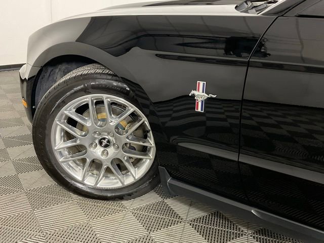 Used 2012 Ford Mustang Premium image 33