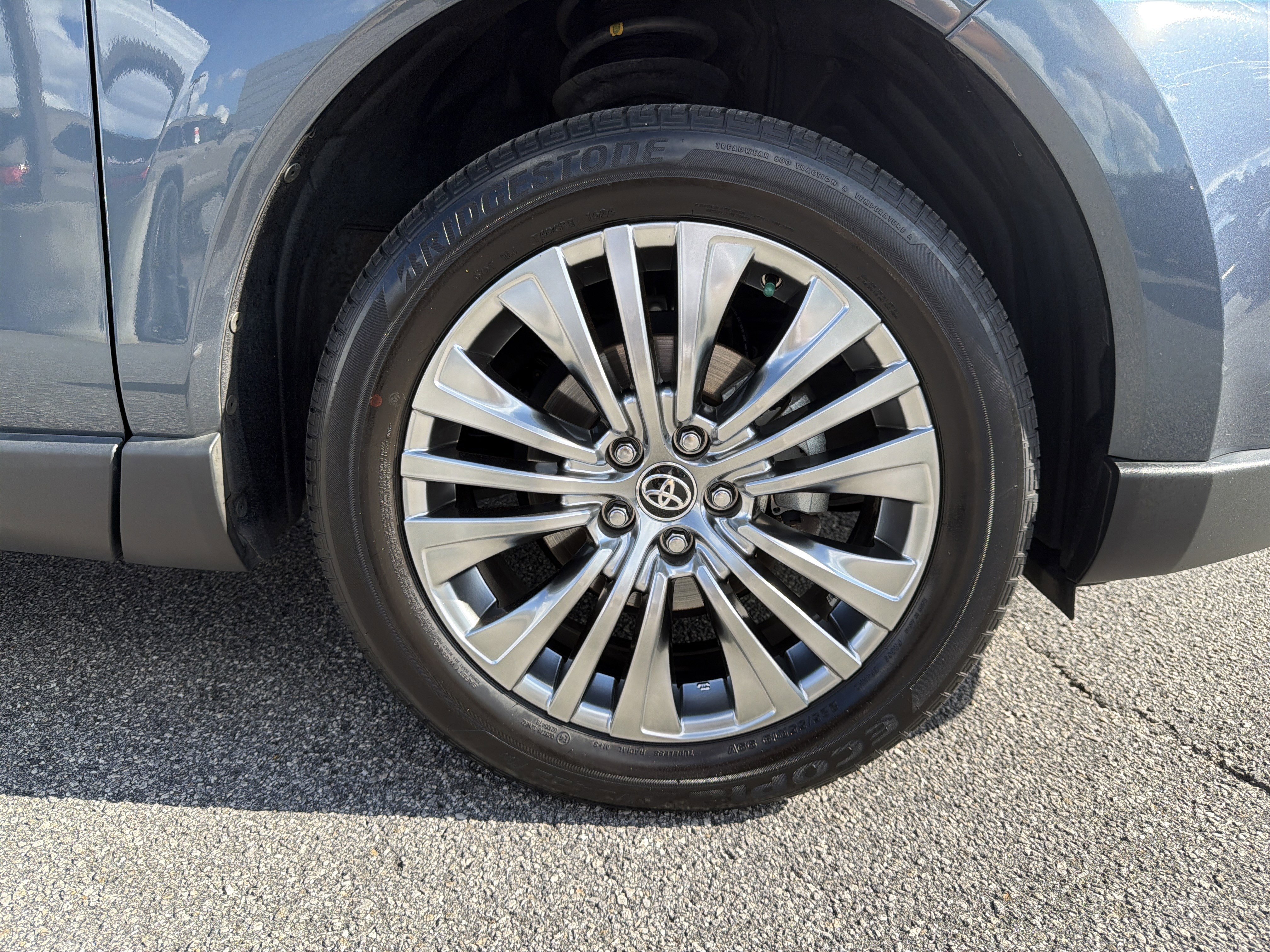 Certified 2021 Toyota Venza XLE w/ Softex Package image 25