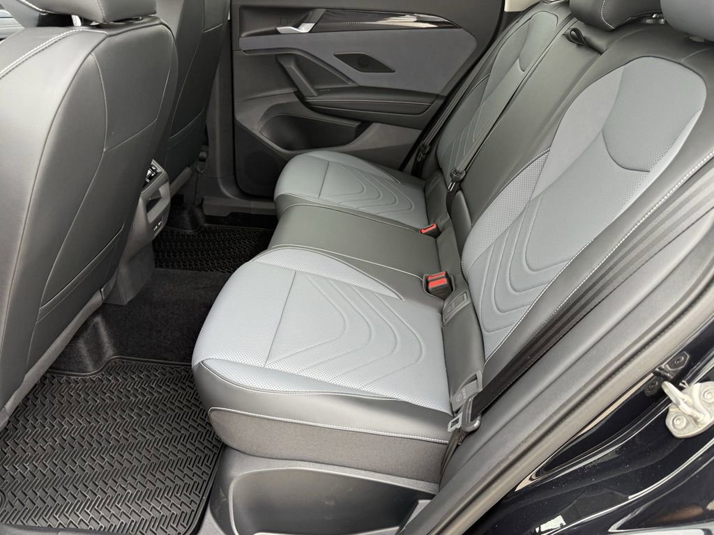 New 2026 Volkswagen Tiguan SE image 24