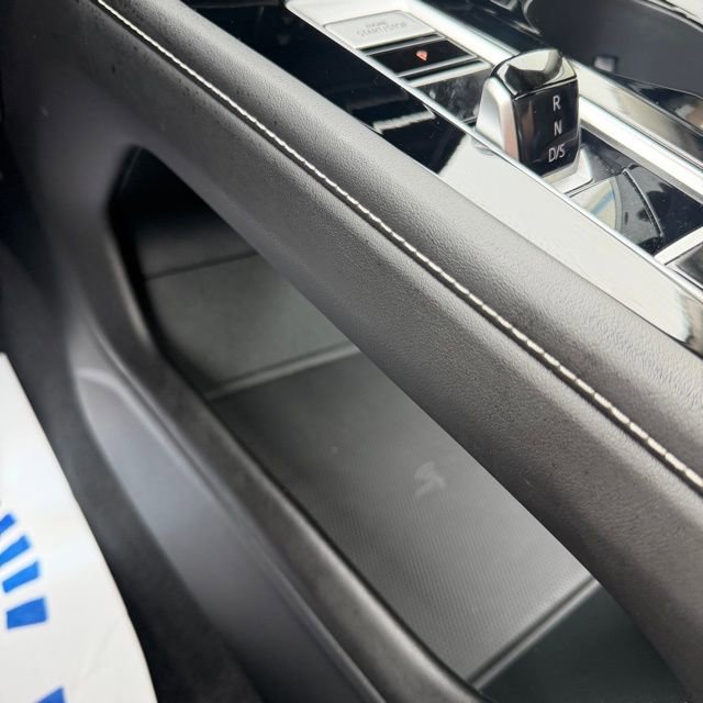 Used 2025 Volkswagen Atlas SE AWD/4WD image 23