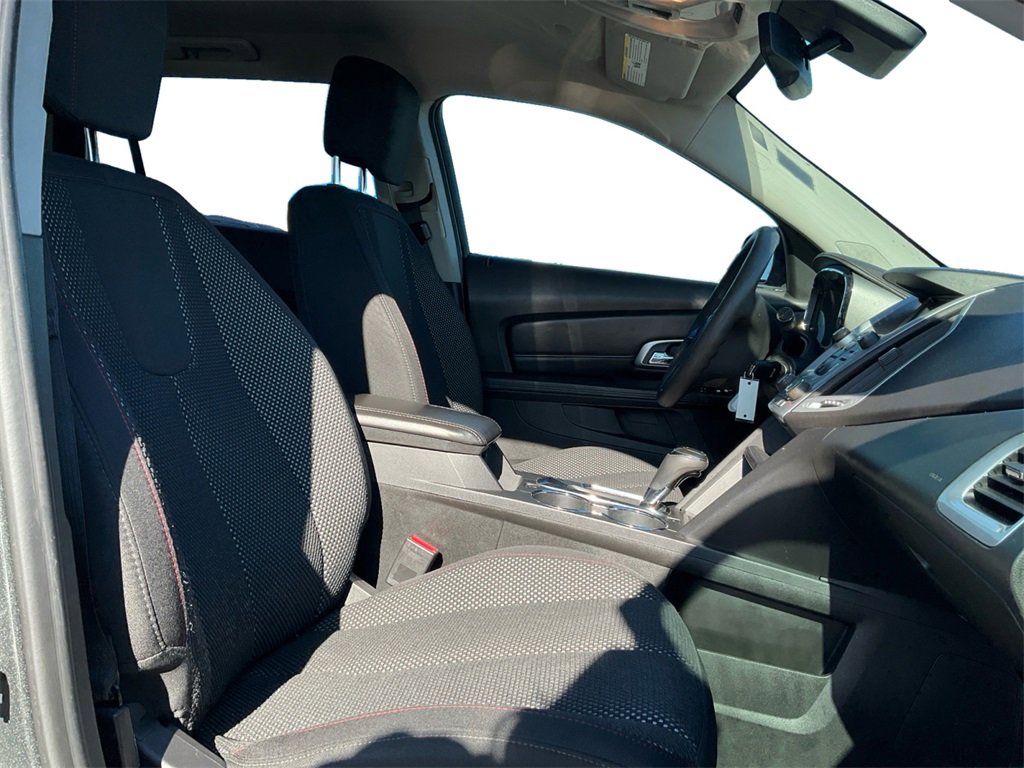 Used 2017 GMC Terrain SLE image 23