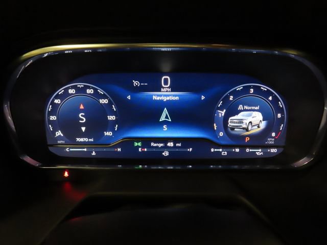 Used 2024 Chevrolet Suburban Premier image 25