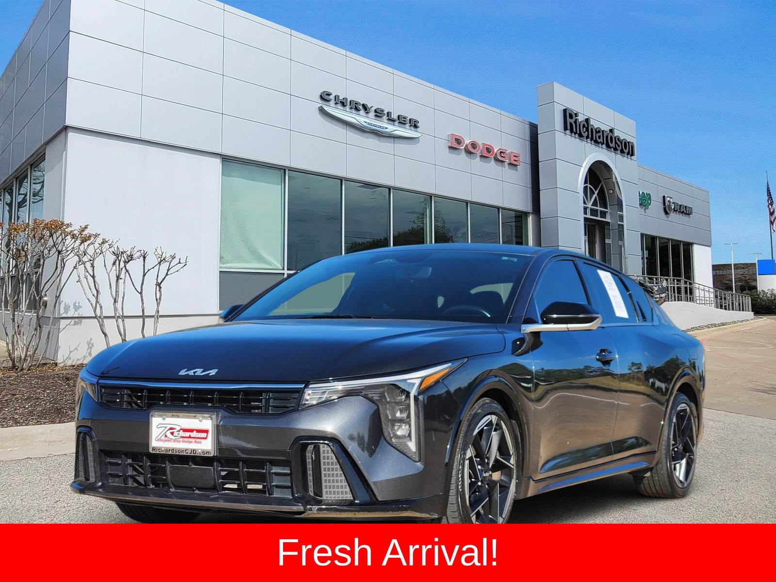 Used 2025 Kia K4 GT-Line FWD image 2