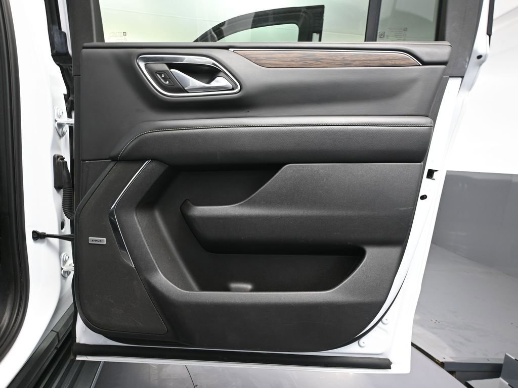Used 2023 Chevrolet Suburban Premier image 52