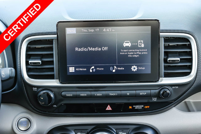 Certified 2025 Hyundai Venue SEL FWD image 15