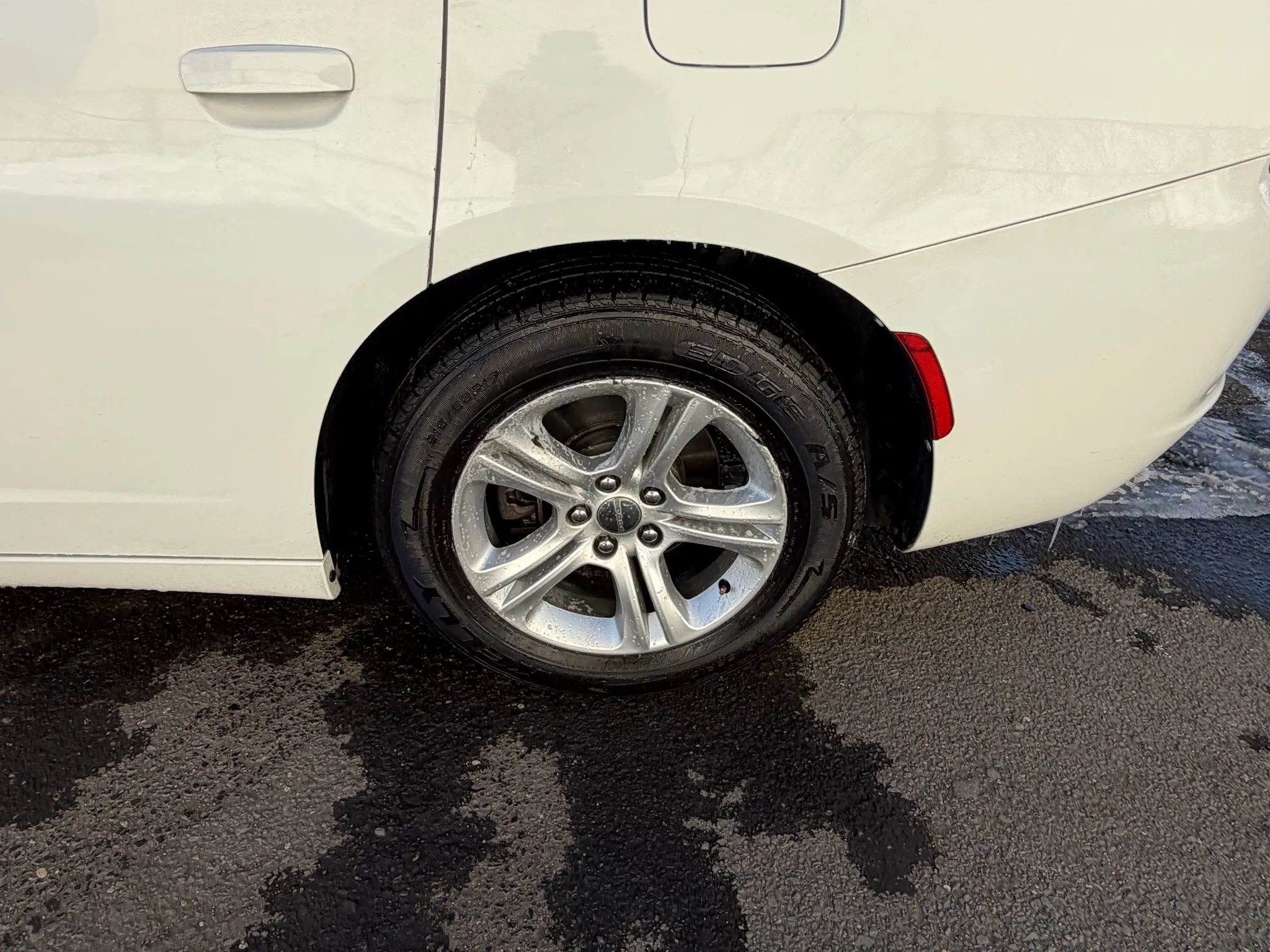 Used 2019 Dodge Charger SXT image 9