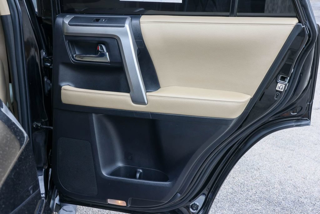 Used 2021 Toyota 4Runner SR5 Premium w/ Moonroof Package RWD image 17