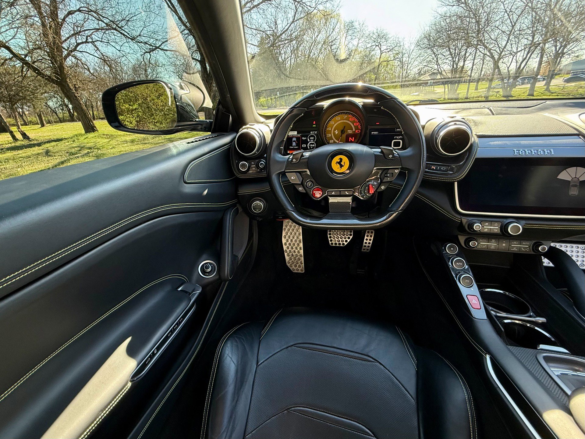 Used 2018 Ferrari GTC4Lusso T image 29