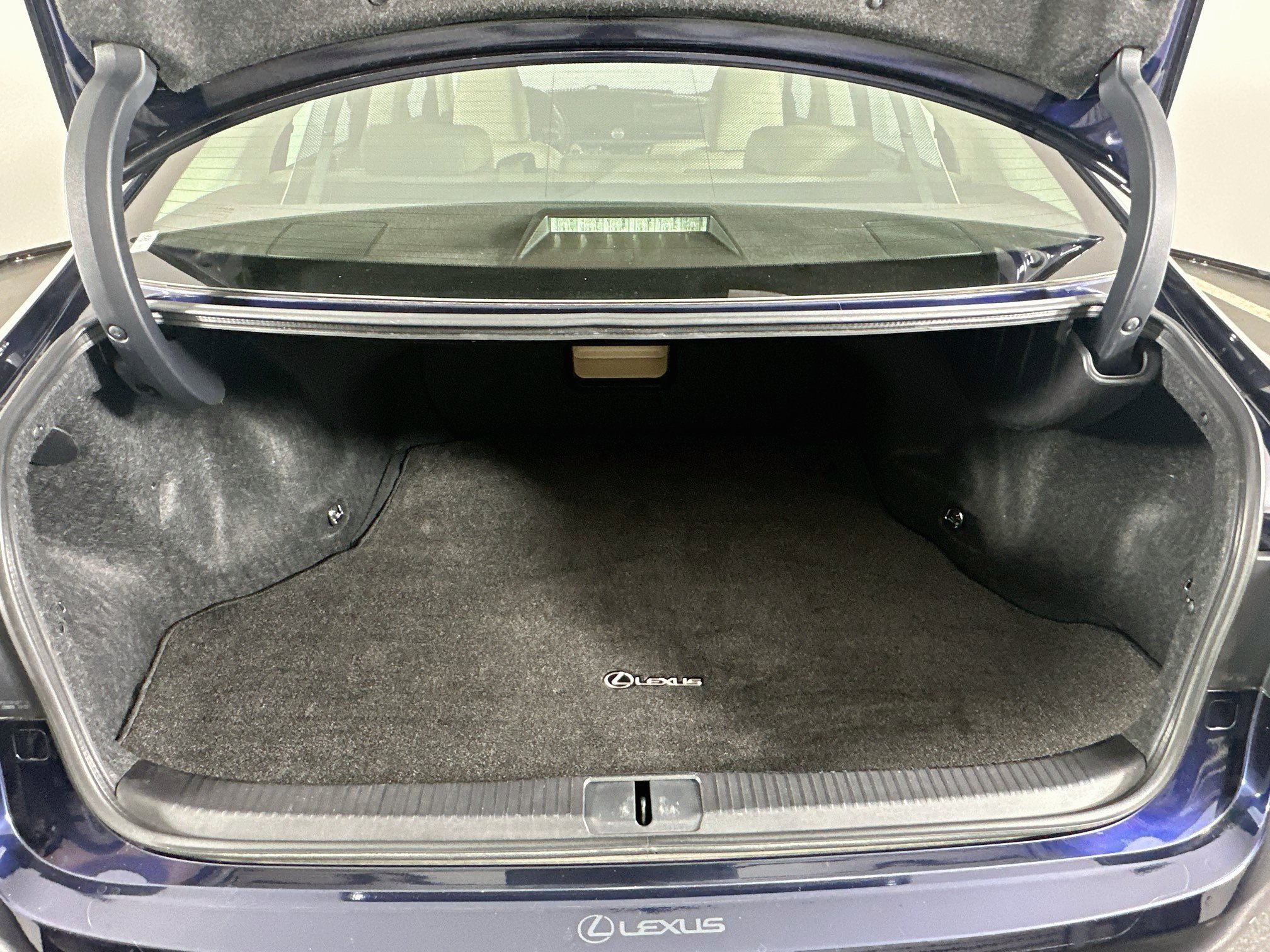 Used 2016 Lexus ES 350 w/ Ultra Luxury Package FWD image 31