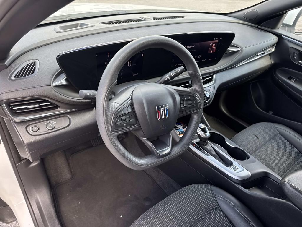 Certified 2025 Buick Envista Sport Touring FWD image 17