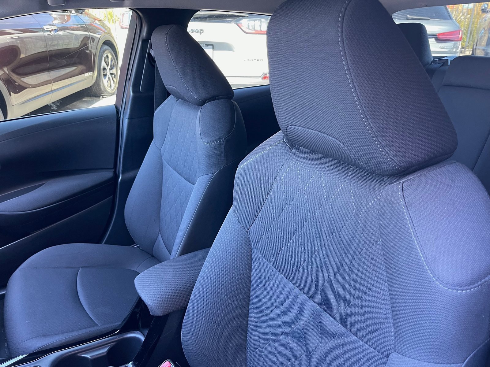 Used 2020 Toyota Corolla LE w/ Carpet Mat Package (TMS) image 14