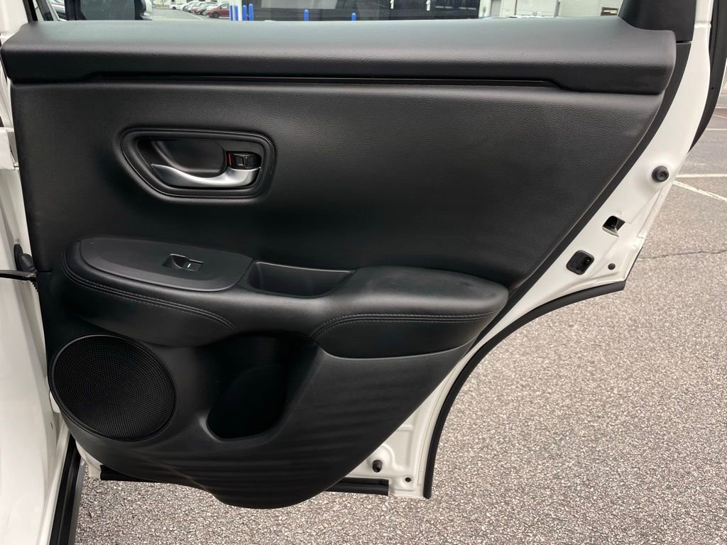 Used 2025 Honda HR-V LX image 33