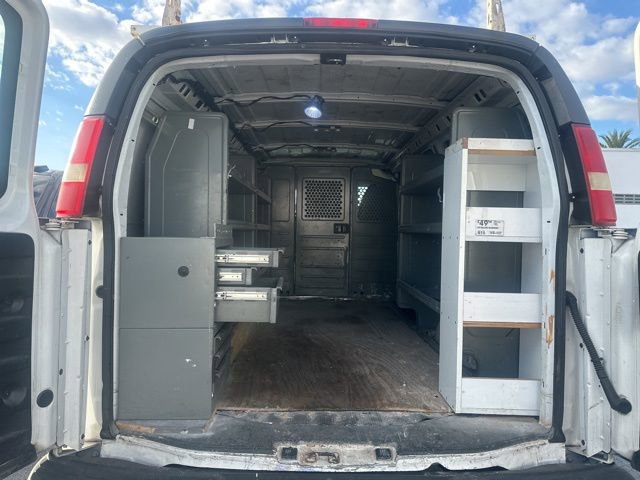 Used 2015 Chevrolet Express 2500 image 8