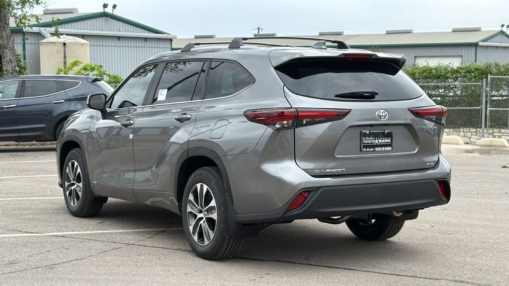 New 2026 Toyota Highlander XLE AWD/4WD image 9