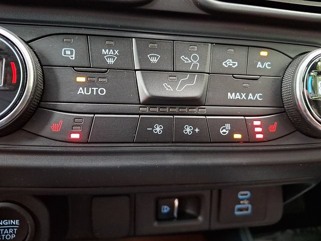 Used 2022 Ford Maverick Lariat w/ Lariat Luxury Package AWD/4WD image 34