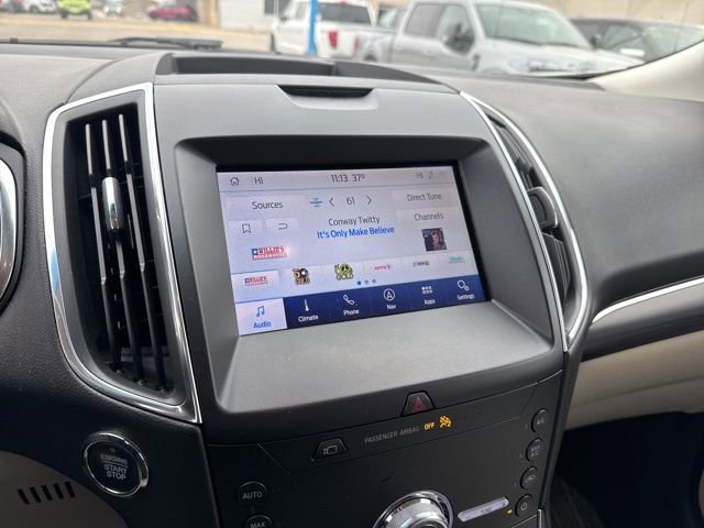 Used 2020 Ford Edge Titanium w/ Equipment Group 301A image 18