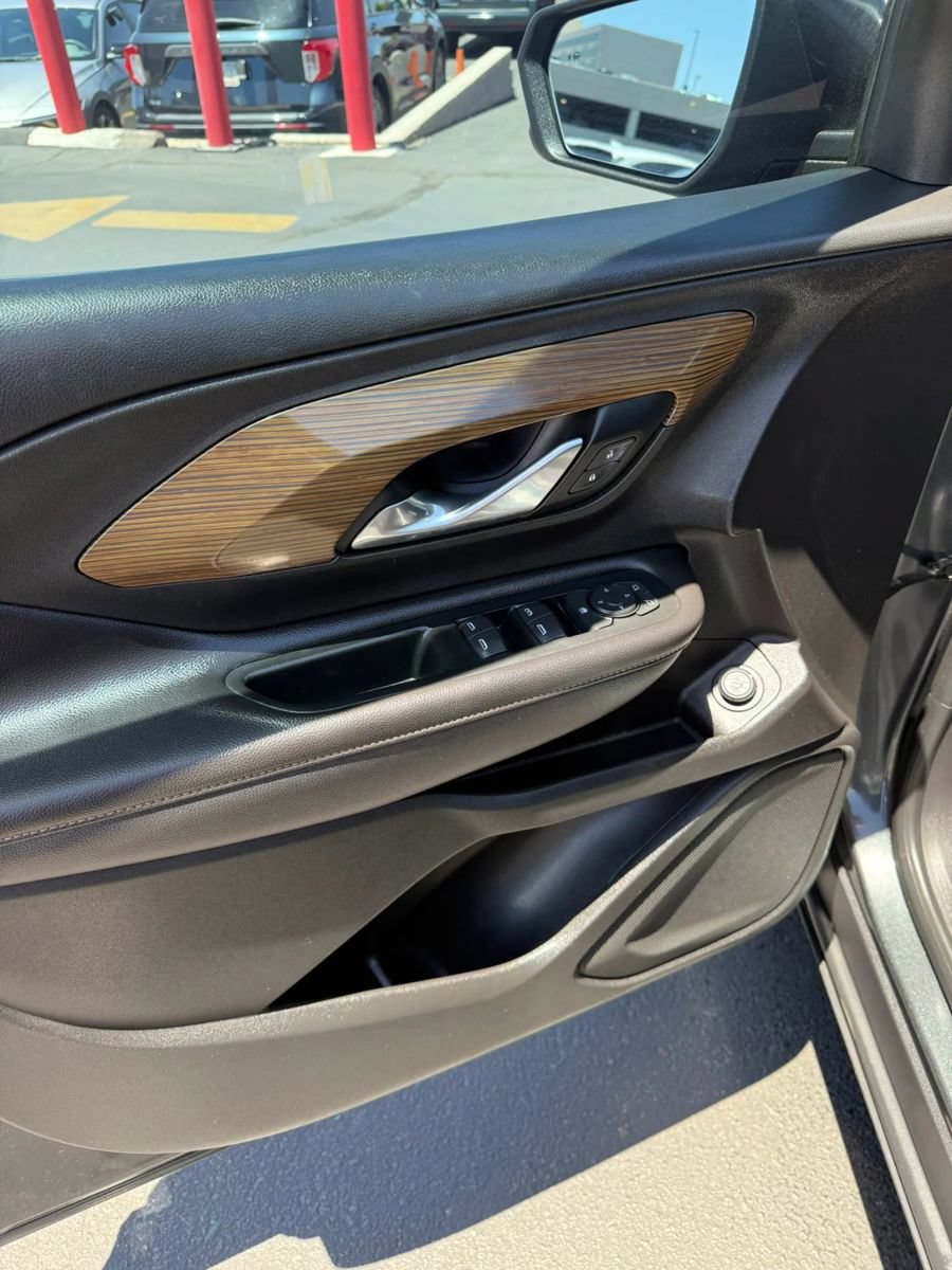 Used 2019 GMC Terrain SLE w/ Driver Convenience Package FWD image 7