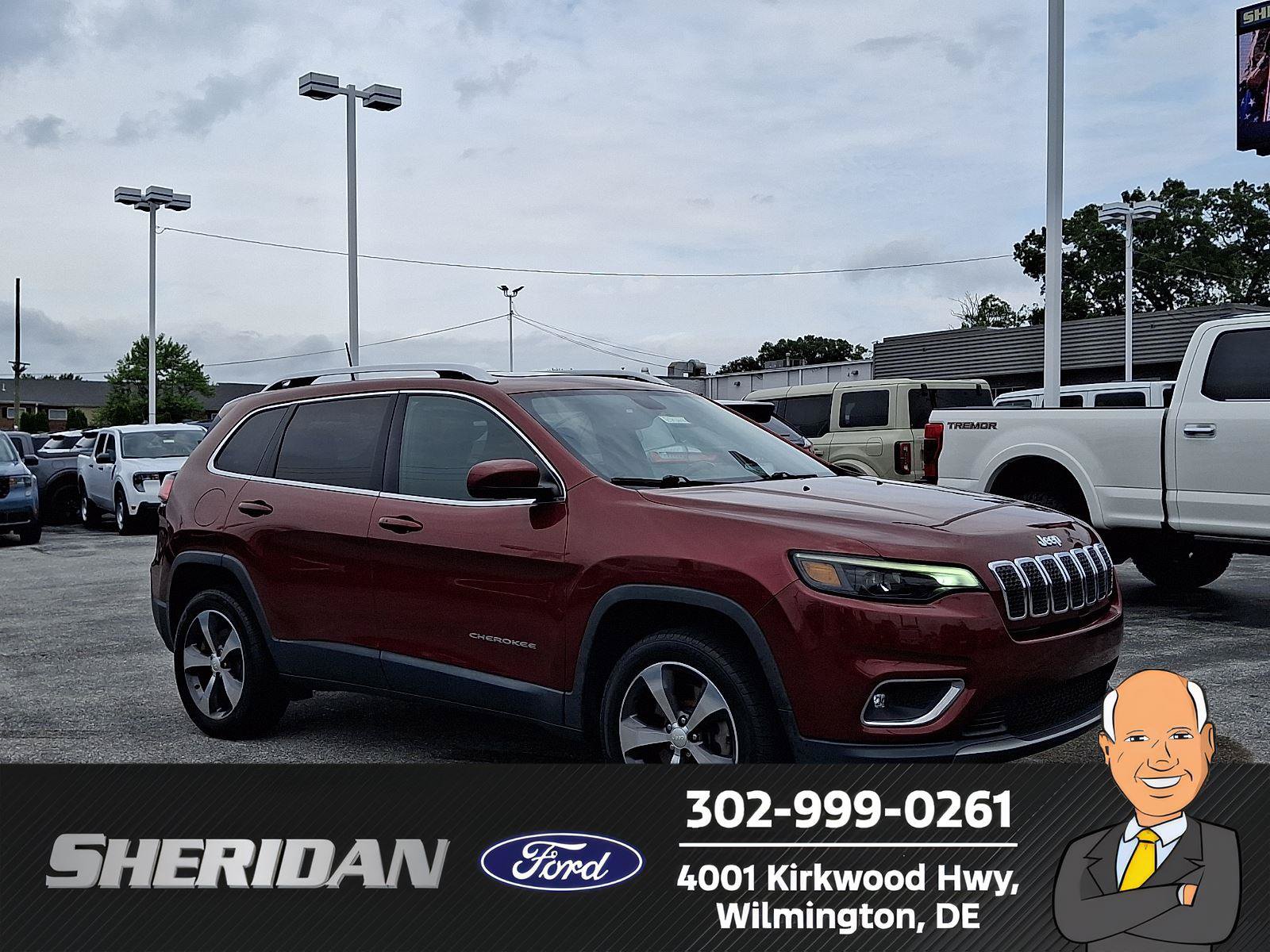 Used 2019 Jeep Cherokee Limited AWD/4WD image 1