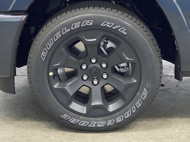 New 2026 RAM 1500 4x4 Crew Cab image 43