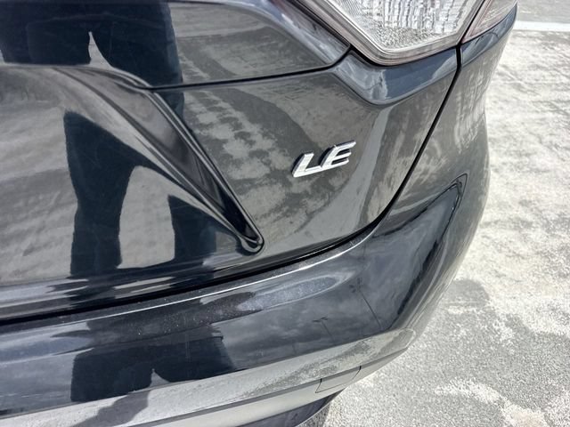 Used 2022 Toyota Corolla LE FWD image 25