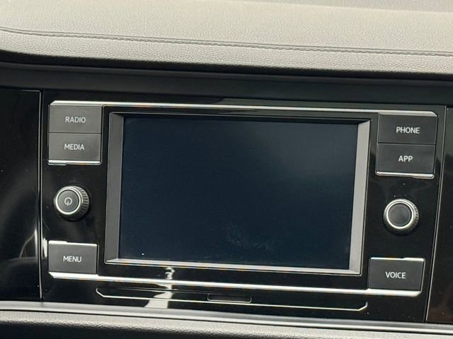 Used 2022 Volkswagen Jetta SE image 8