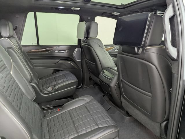 Used 2023 Cadillac Escalade Sport Platinum w/ LPO, ONYX Package AWD/4WD image 22