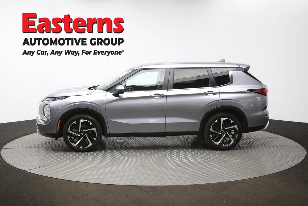 Used 2024 Mitsubishi Outlander SE image 60