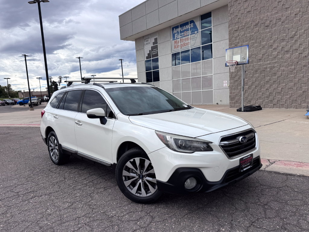 Used 2018 Subaru Outback 2.5i Touring w/ Popular Package #3 AWD/4WD image 2