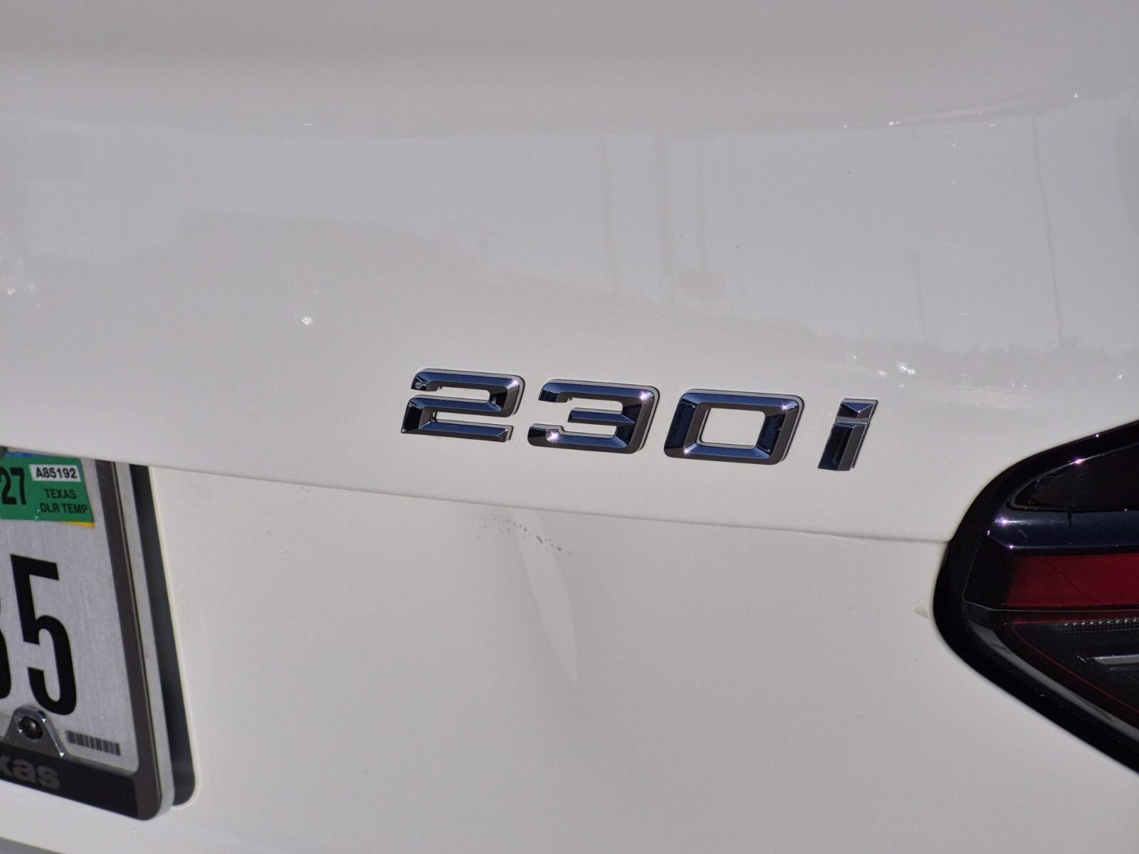 Certified 2025 BMW 230i Coupe w/ Convenience Package RWD image 8