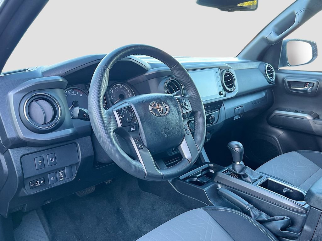 Used 2023 Toyota Tacoma TRD Sport w/ Advanced Technology Package image 9