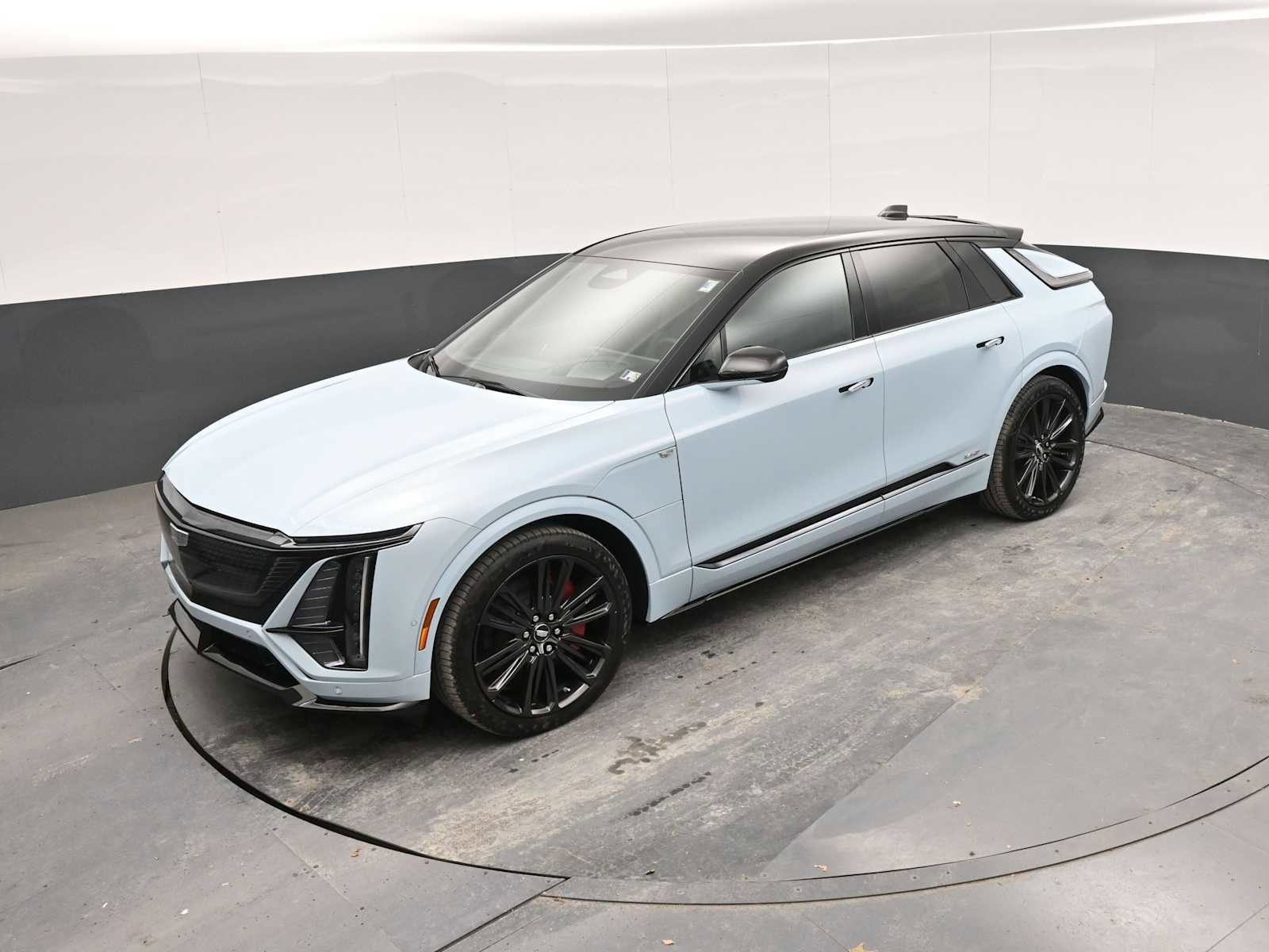 New 2026 Cadillac Lyriq V image 32