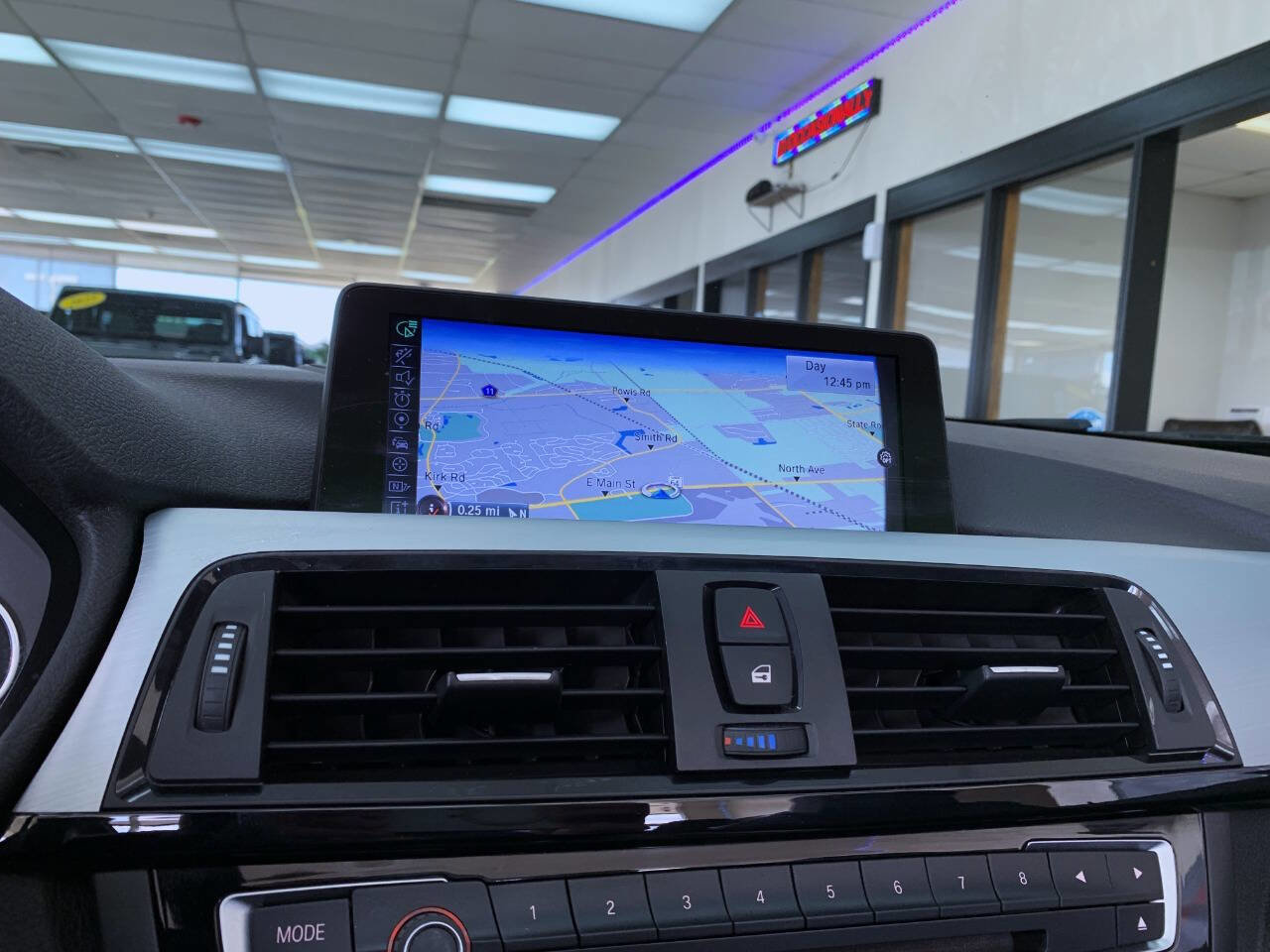 Used 2014 BMW 428i xDrive Convertible AWD/4WD image 11
