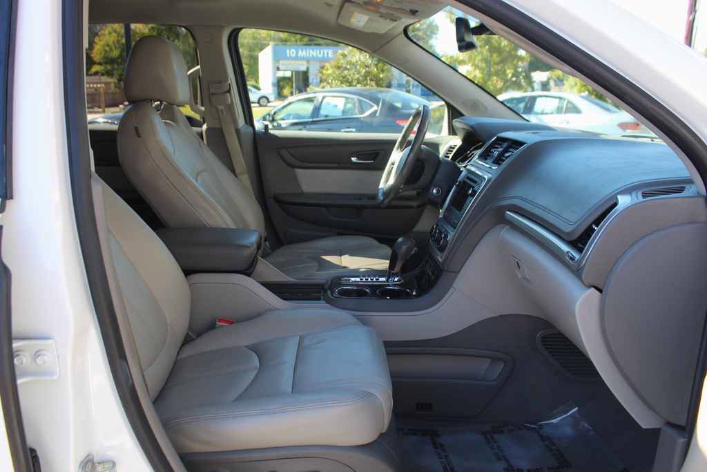 Used 2017 GMC Acadia Limited SLT AWD/4WD image 32