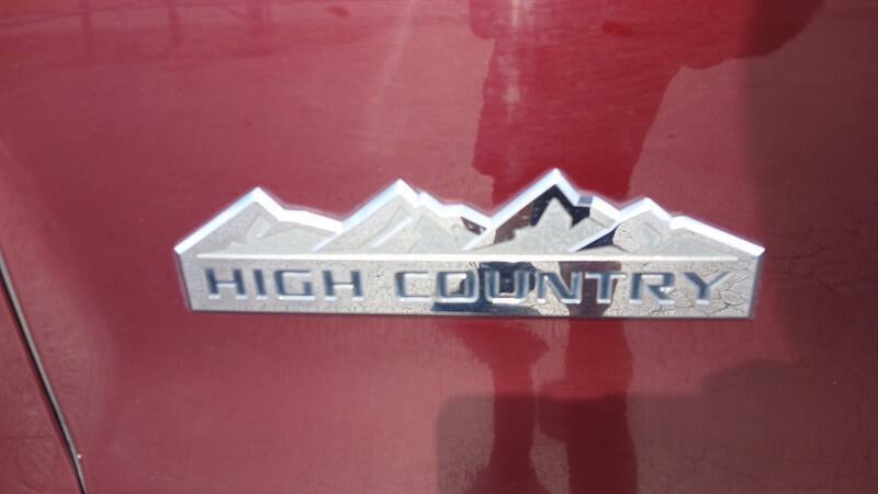 Used 2016 Chevrolet Silverado 2500 High Country w/ High Country Premium Package AWD/4WD image 6