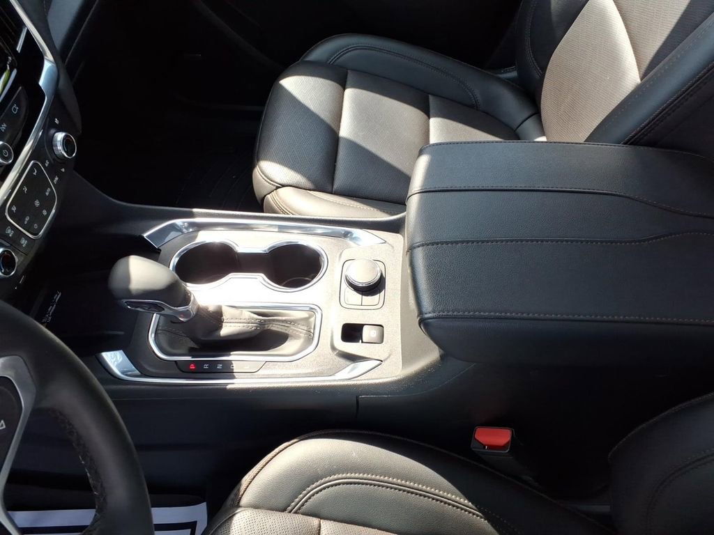 Used 2023 Chevrolet Traverse High Country AWD/4WD image 15