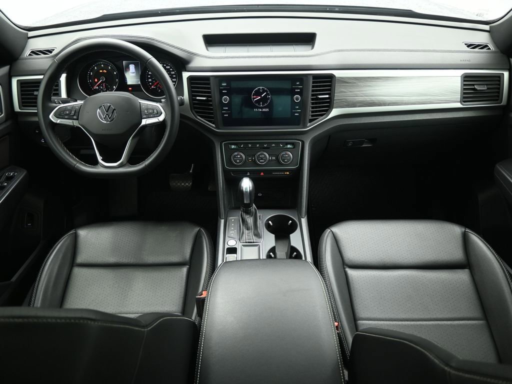 Used 2021 Volkswagen Atlas Cross Sport SE w/ Panoramic Sunroof Package image 24