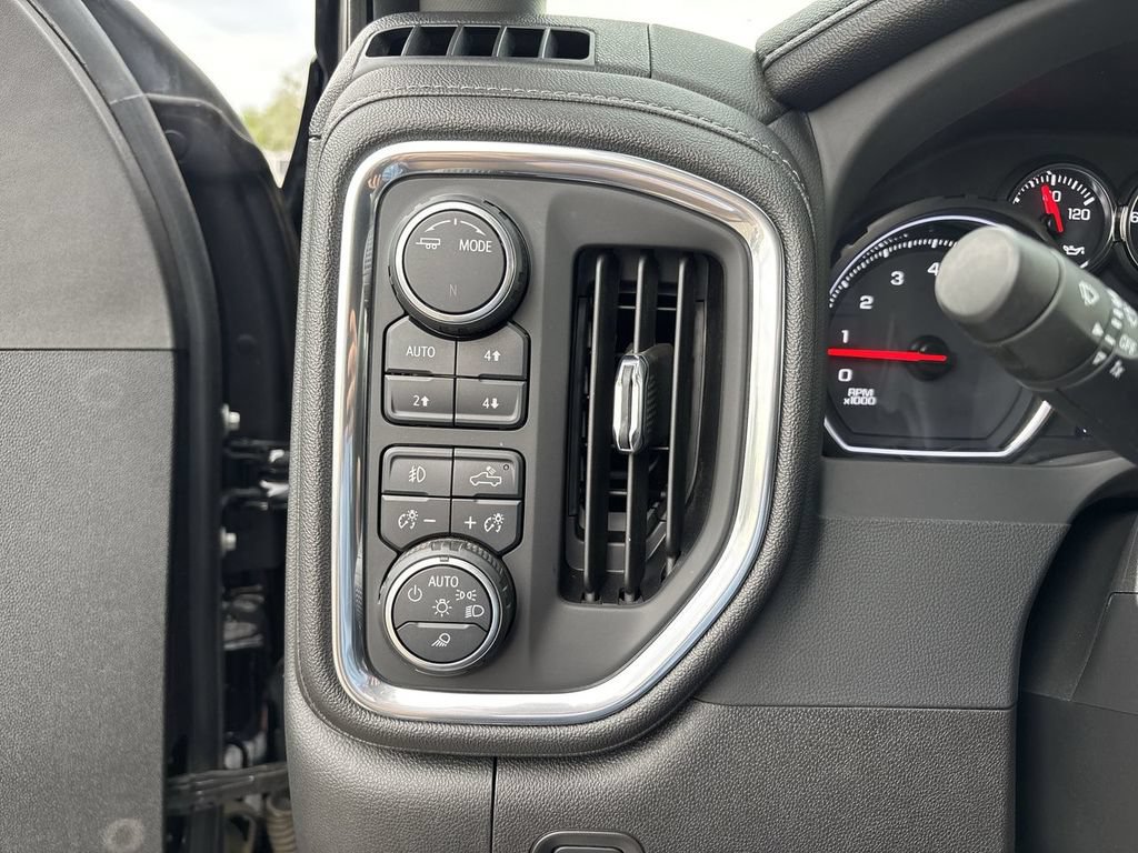 Used 2023 Chevrolet Silverado 2500 LTZ w/ LTZ Plus Package AWD/4WD image 22
