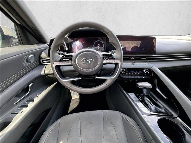 Used 2023 Hyundai Elantra SEL w/ Convenience Package FWD image 7
