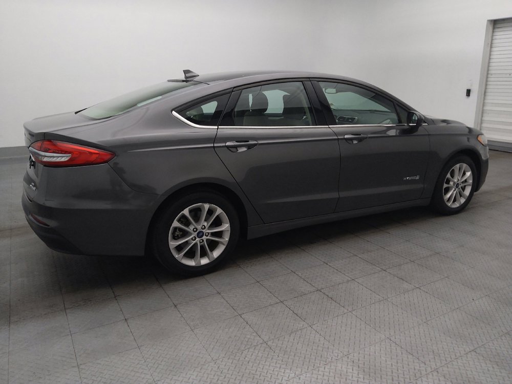 Used 2019 Ford Fusion SE FWD image 10