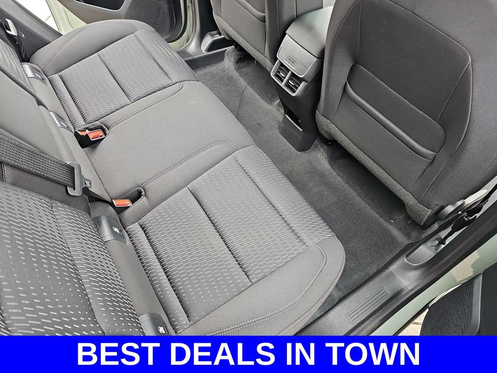 New 2026 Chevrolet Equinox LT w/ Safety and Technology Package FWD image 11