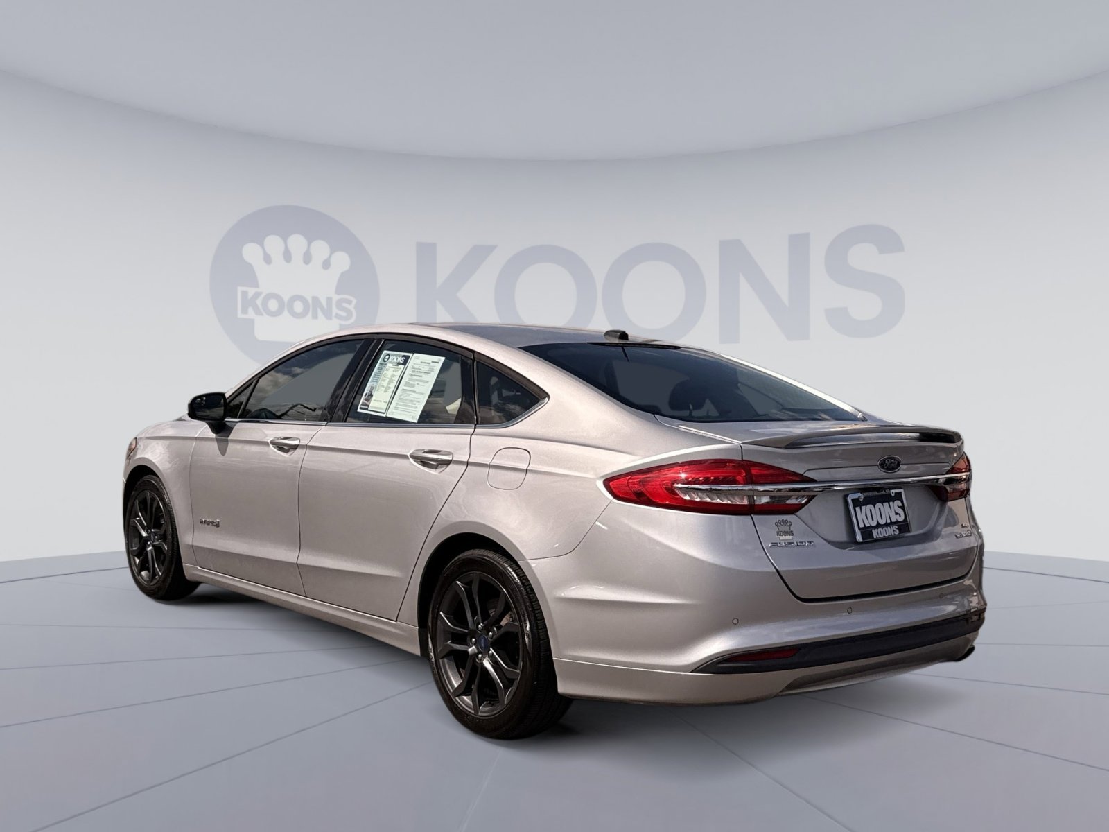Used 2018 Ford Fusion SE w/ Equipment Group 601A image 4
