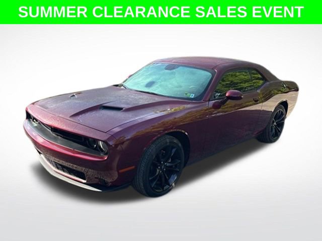 Used 2018 Dodge Challenger SXT w/ Blacktop Package RWD video 1
