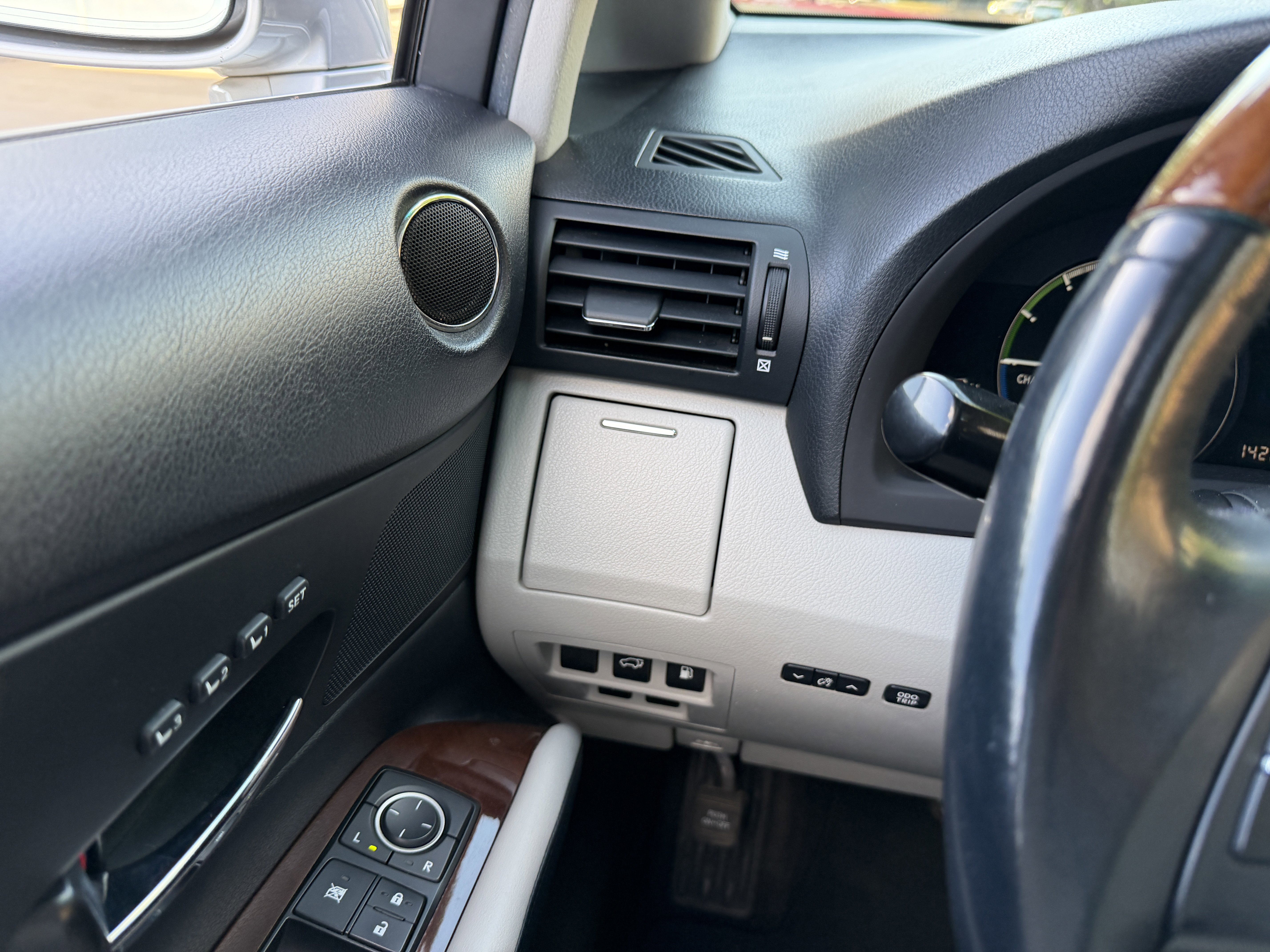 Used 2010 Lexus RX 450h 2WD image 23