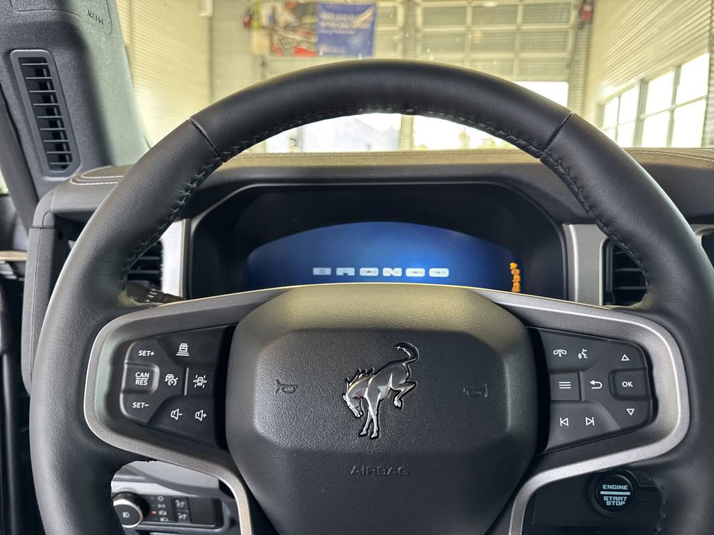 New 2025 Ford Bronco Outer Banks w/ Sasquatch Package image 24