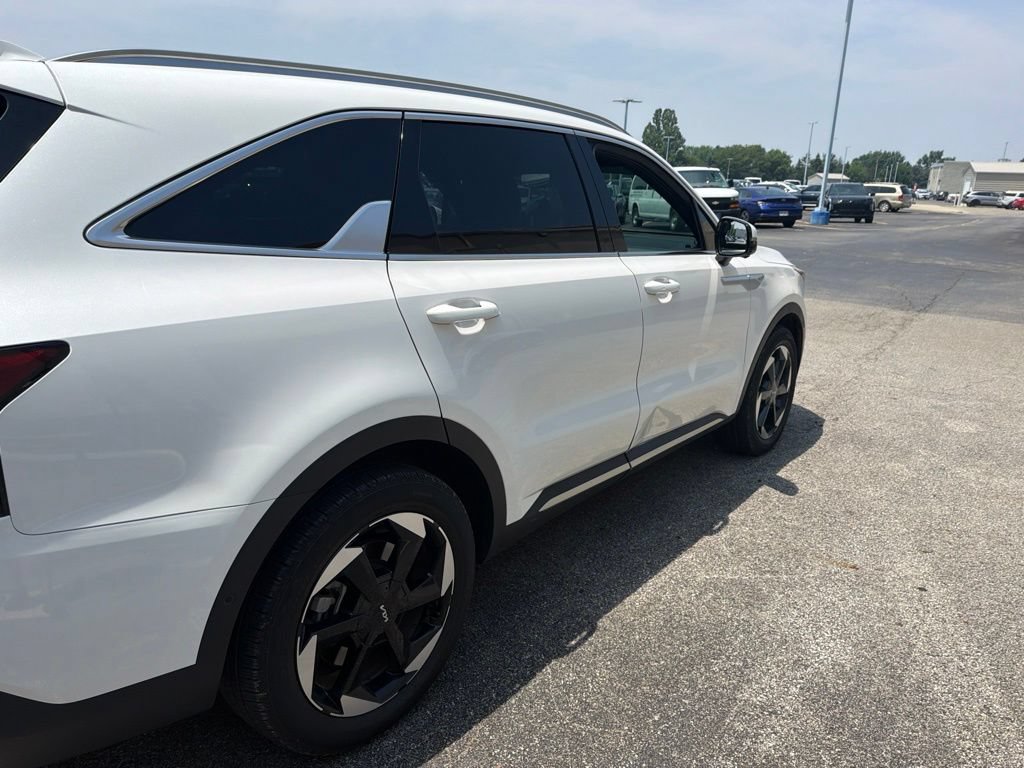 Used 2025 Kia Sorento SX Prestige AWD/4WD image 7