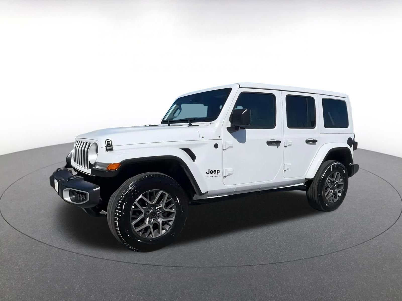 Used 2025 Jeep Wrangler Sahara image 8