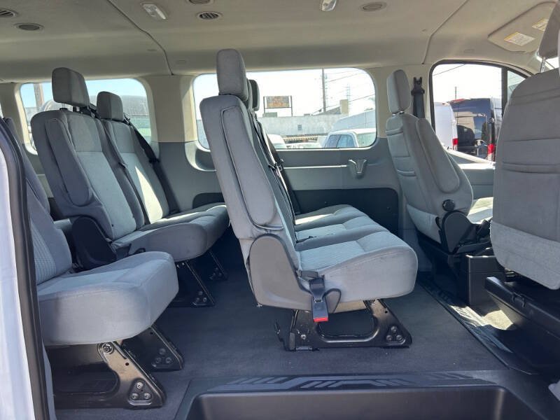 Used 2019 Ford Transit 350 XLT RWD image 13