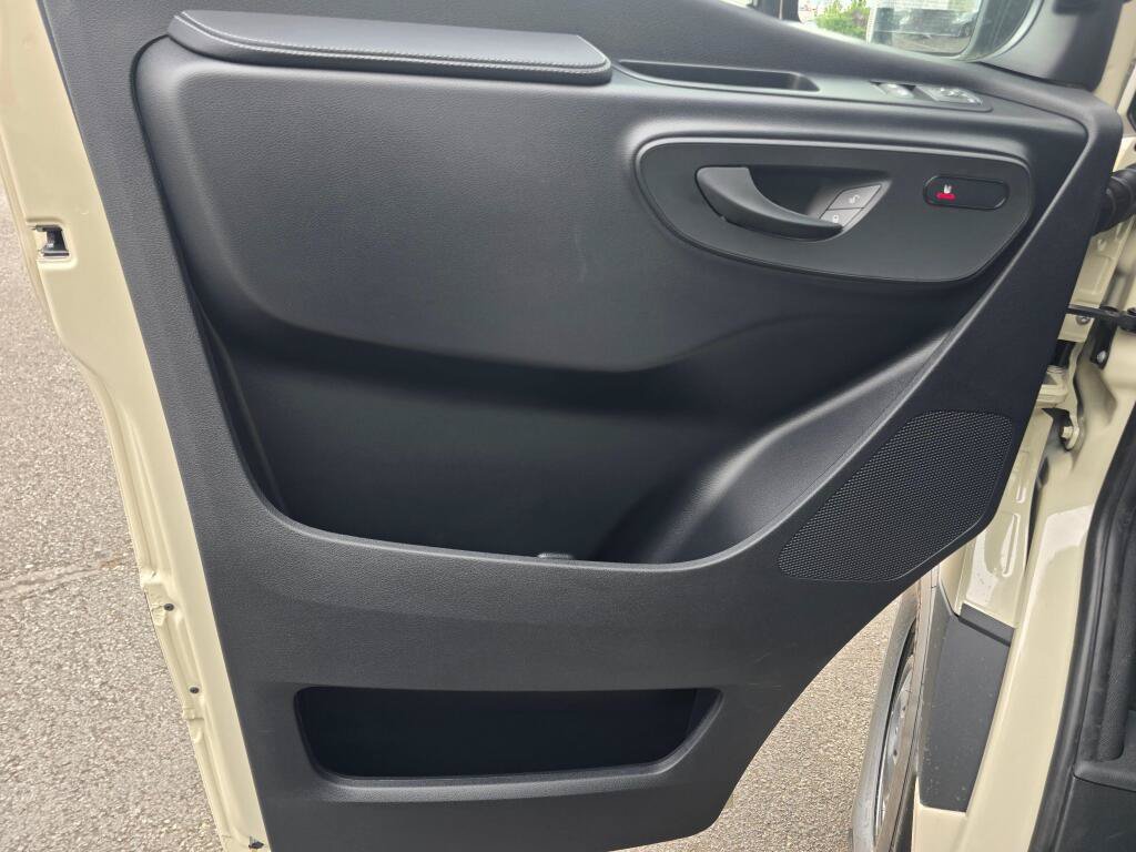 New 2026 Mercedes-Benz Sprinter 2500 image 28