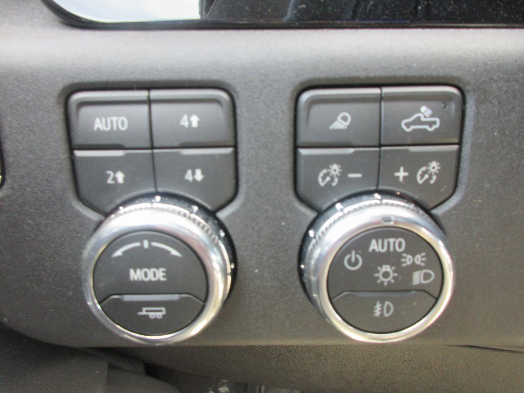 New 2026 GMC Sierra 3500 SLE w/ SLE Value Package image 17